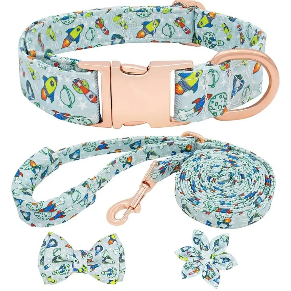 NIB XS 4 piece Dog Collar Leash Bow Flower Set Rocket Ship Print Rose Gold Tone